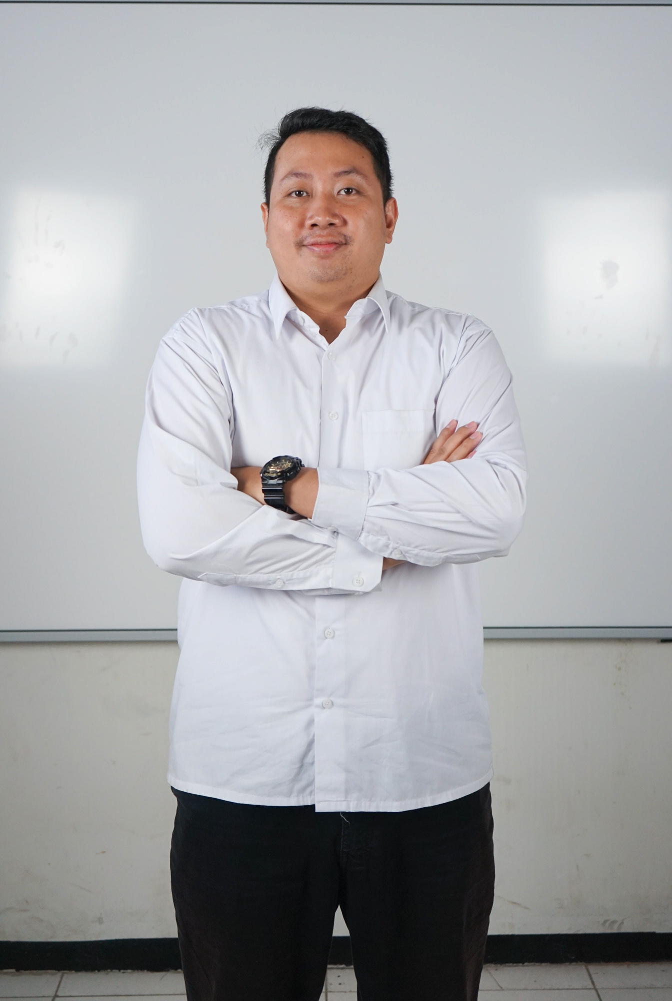 Pak Eki - Staff Name - SMAN 21 Bandung class 2025